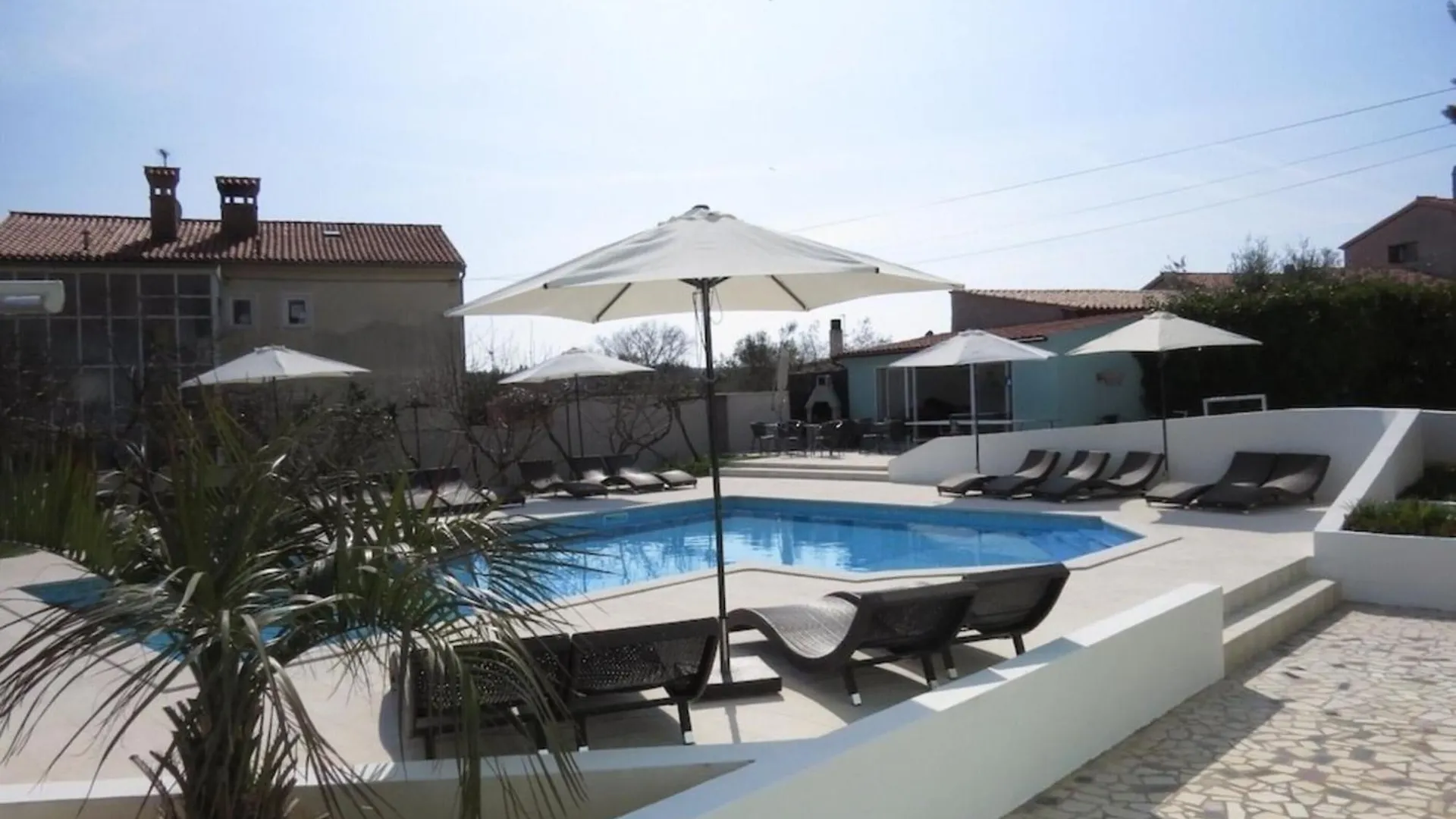 Resindenz Benni 4 Mit Beheitzem Grossem Pool Apartment Medulin